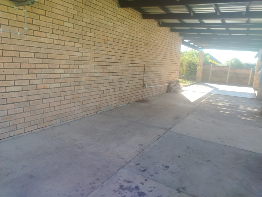 3 Bedroom Property for Sale in Beacon Bay North Eastern Cape
